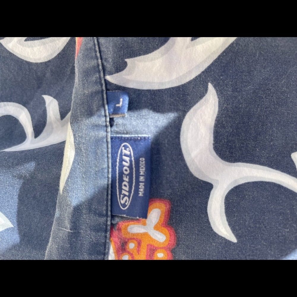 Hawaiian button up - Picture 3 of 4